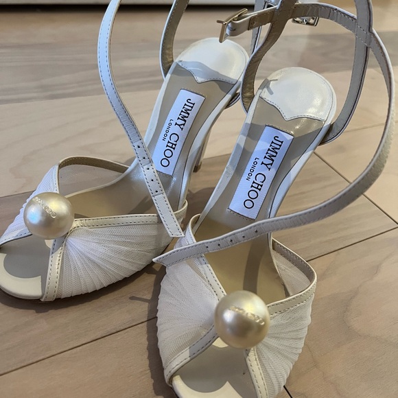 Jimmy Choo
Sacora Tulle Peep-Toe Sandals
35.5 (5.5)
Ivory - Picture 4 of 11